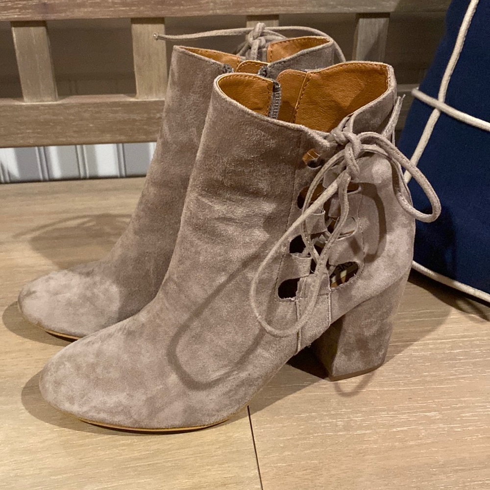 Steve Madden boots